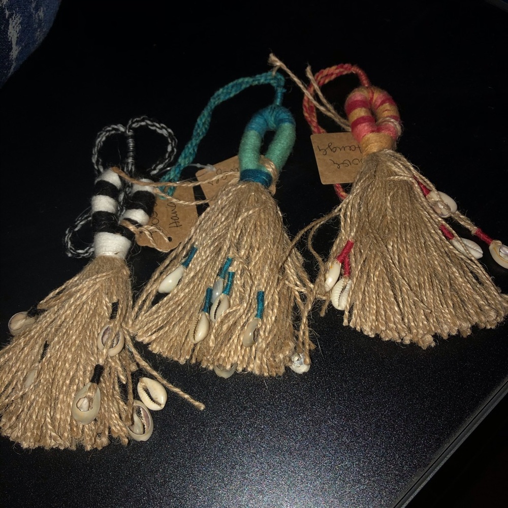 Boho wall hanging 3pc raffia shells NWT